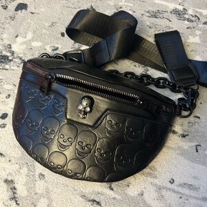 Skull Crossbody Bag